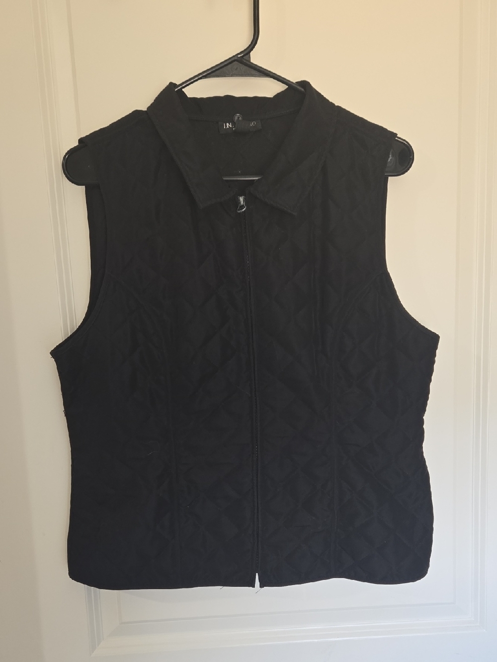 I.N. Studio Black Quilted Sleeveless Vest